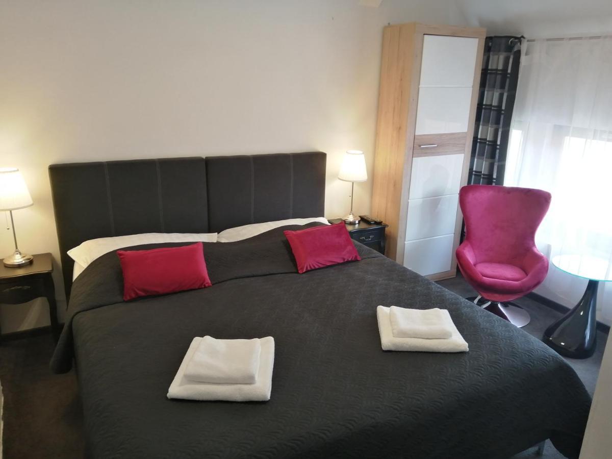 Filsdeger Haz - Central Rooms & Apartmans Extérieur photo